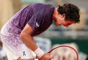 Leia mais sobre o artigo João Fonseca bate Djokovic de virada em maior vitória da carreira e vai às oitavas de Roland Garros