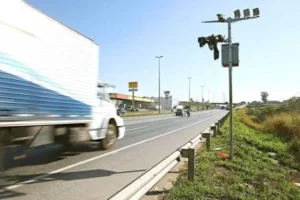 Leia mais sobre o artigo TCE mira licitação milionária de radares do DER sob suspeita cartel