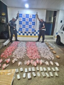 Leia mais sobre o artigo Homem é preso com dez quilos de maconha escondida em estepe de carro em Rio Bonito