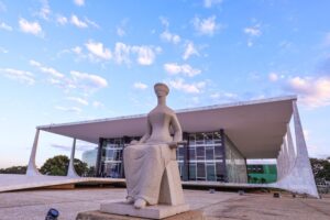 Leia mais sobre o artigo STF deve adiar para agosto decisão sobre eleições para mandato-tampão de governador do Rio