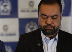 Leia mais sobre o artigo TCE-RJ rejeita contas de 2025 do ex-governador Cláudio Castro