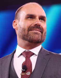 Leia mais sobre o artigo STF condena Eduardo Bolsonaro a 4 anos e 2 meses de prisão por coação em processo sobre trama golpista