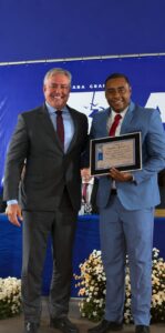 Leia mais sobre o artigo Diego Silveira, Vice-Prefeito de Arraial do Cabo recebe Título de Cidadão Iguabense durante celebração dos 31 anos de Iguaba Grande