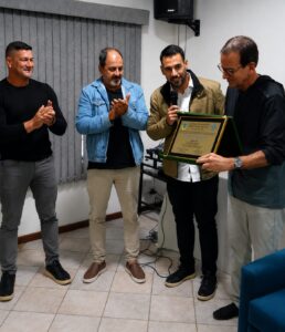 Leia mais sobre o artigo Título de Cidadão Aldeense para Eduardo Paes gera críticas em São Pedro da Aldeia