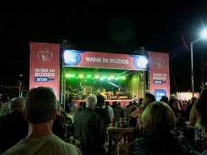 Leia mais sobre o artigo Wine in Búzios registra recorde de público e movimenta o Centro da cidade durante cinco dias de programação