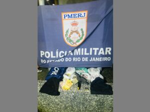 Leia mais sobre o artigo Homem morre em confronto com a PM durante operação contra o tráfico em Cabo Frio
