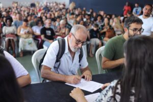 Leia mais sobre o artigo Prefeitura de Arraial do Cabo empossa 398 aprovados no Concurso Público da Educação 