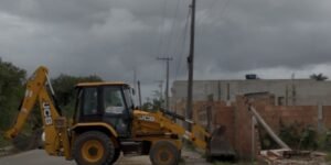 Leia mais sobre o artigo Prefeitura de Cabo Frio realiza demolição de estruturas irregulares no Monte Alegre