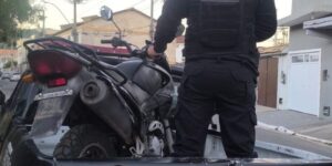 Leia mais sobre o artigo Guarda Civil Municipal de Cabo Frio passa a utilizar sistema nacional de consultas e recupera moto furtada nas primeiras horas de operação