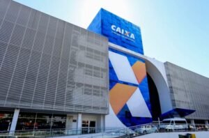 Leia mais sobre o artigo PF mira grupo suspeito de desviar R$ 45 milhões de clientes da Caixa em esquema envolvendo contraventores, servidores públicos e advogados