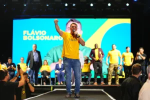 Leia mais sobre o artigo Flávio Bolsonaro é confirmado candidato à Presidência em convenção do PL