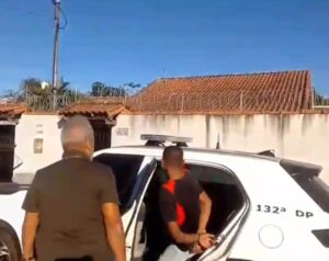 Leia mais sobre o artigo Homem é preso suspeito de tentar estrangular companheira com carregador em Arraial do Cabo