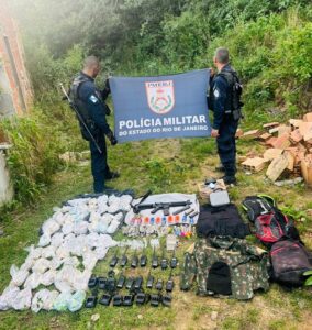 Leia mais sobre o artigo Drone do tráfico: equipamento usado para monitorar a polícia é apreendido em São Pedro da Aldeia