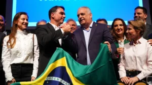 Leia mais sobre o artigo Quem é Alfredo Gaspar, anunciado como vice de Flávio Bolsonaro nas eleições 2026