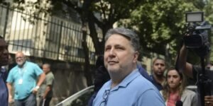 Leia mais sobre o artigo Garotinho é intimado pelo TRE-RJ a apresentar documentos e certidões sob risco de indeferimento de candidatura