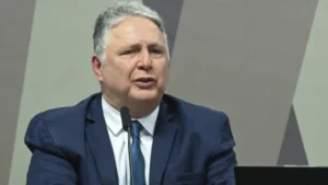Leia mais sobre o artigo Garotinho tem fundo eleitoral e propaganda na TV suspensos por decisão unânime do TRE-RJ