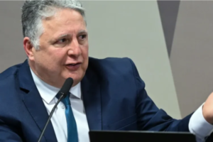 Leia mais sobre o artigo Quaest: Garotinho lidera rejeição para o governo do estado do Rio com 68%; Paes aparece com 41%