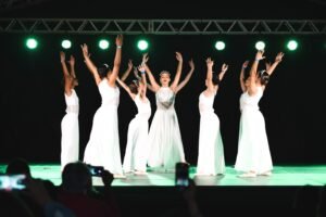 Leia mais sobre o artigo Primeiro Iguaba Fest Dance reúne 150 bailarinos de sete municípios