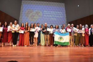 Leia mais sobre o artigo Iguaba Grande recebe reconhecimento estadual pelo bicampeonato do Selo Ouro de Alfabetização