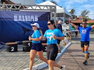 Leia mais sobre o artigo Corrida da Baleia 2026 se aproxima e reúne esporte e cenário natural de Arraial do Cabo
