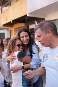 Leia mais sobre o artigo Dra. Gabriela leva campanha às ruas de Tamoios e Jacaré
