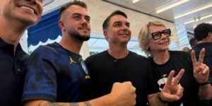 Leia mais sobre o artigo PL investe na candidatura de Rogéria Bolsonaro; desempenho da matriarca é considerado fundamental para a campanha de Flávio