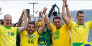 Leia mais sobre o artigo Em tom emotivo e com apelo familiar, Flávio Bolsonaro projeta a figura do pai em lançamento da campanha à Presidência da República