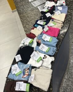 Leia mais sobre o artigo Dupla suspeita de furtar mais de R$ 2,4 mil em produtos de loja de shopping é presa em Cabo Frio