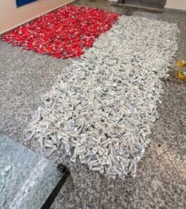 Leia mais sobre o artigo Dois homens são presos com mais de 5 mil pinos de cocaína em São Pedro da Aldeia