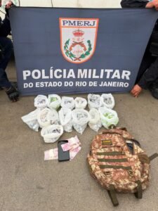 Leia mais sobre o artigo Dois adolescentes são apreendidos com mais de 400 unidades de drogas em São Pedro da Aldeia