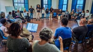Leia mais sobre o artigo Casa de Cultura abre inscrições gratuitas para aulas de música, teatro, dança e artesanato em Araruama