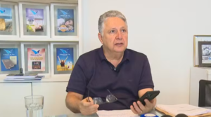 Leia mais sobre o artigo Garotinho diz estar sendo vítima de ‘complô’ e acusa TRE-RJ de atrasar análise de recurso, mas descarta desistir da candidatura