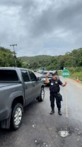Leia mais sobre o artigo Prefeitura de Cabo Frio inicia operação tapa-buraco na Estrada do Guriri