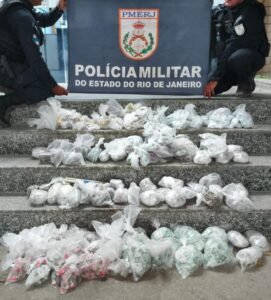 Leia mais sobre o artigo Polícia Militar apreende grande quantidade de entorpecentes em Araruama