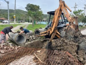 Leia mais sobre o artigo Prefeitura de Búzios reforça drenagem no Loteamento Águas Claras com nova rede auxiliar