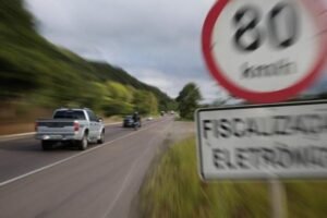Leia mais sobre o artigo Em um ano, estado do Rio teve mais de 6 milhões de infrações de trânsito; 10h da manhã é o horário mais frequente das violações