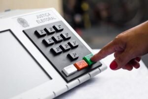 Leia mais sobre o artigo 125 mil eleitores não votaram no 1º turno na Região dos Lagos, mas podem votar no segundo normalmente