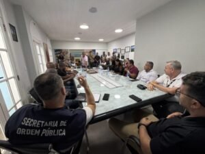 Leia mais sobre o artigo Alexandre Martins reúne secretários para planejar ações do Plano Verão em Búzios