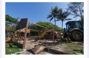 Leia mais sobre o artigo Prefeitura de Búzios conclui demolição de estruturas na Praia Brava e prepara recuperação ambiental
