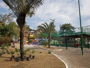 Leia mais sobre o artigo Praça da Mandagora, na Ferradura, passa por revitalização e será entregue em breve