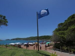 Leia mais sobre o artigo Búzios tem  cinco praias aprovadas pelo Juri Internacional do Programa Bandeira Azul e ocupa segundo lugar no Brasil para a Temporada 2026/2027